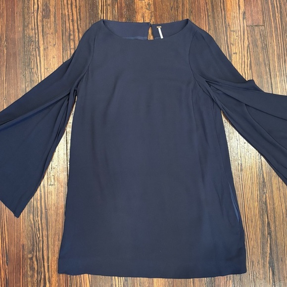 Free People Some Like It Hot Split Sleeve Navy Dress W/ Pockets Sz Small - Picture 3 of 9